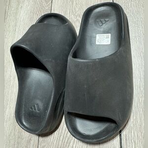 Yeezy Slides